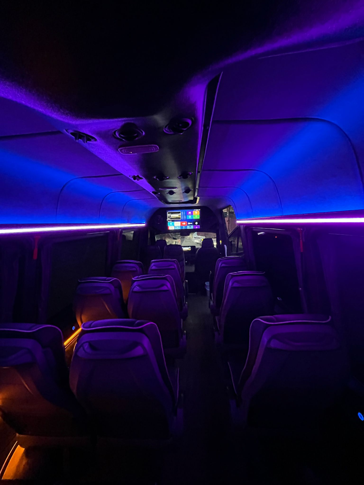 VIP-Kleinbus 16 Sitzer
